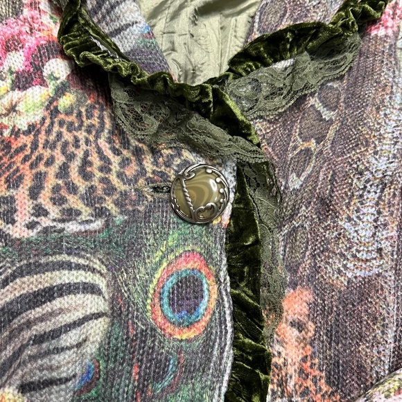 Alberto Makali Animal Jungle Screen Print Collar Sweater Velvet